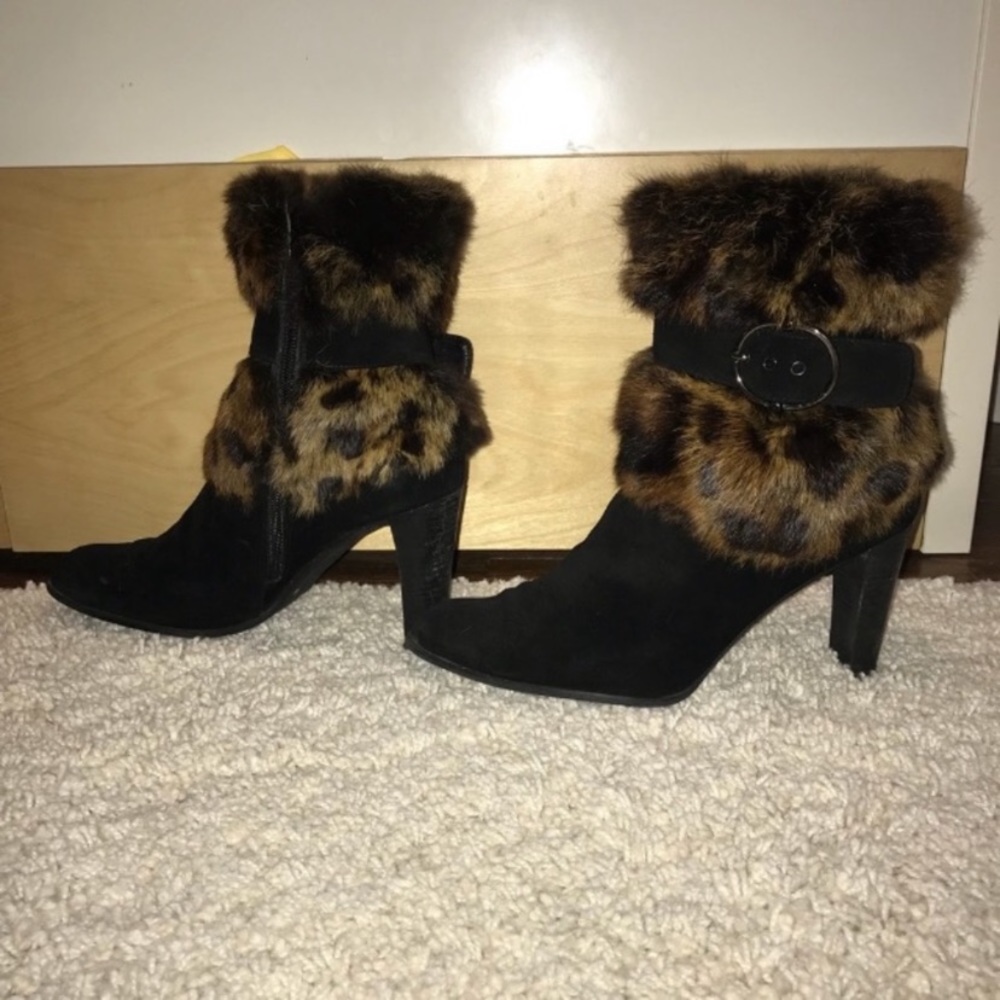 Stuart Weitzman Black & Leopard Fur Ankle Booties - 9.5